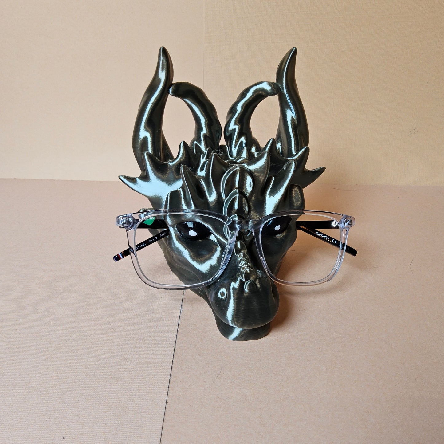 Dragon Glasses Holder