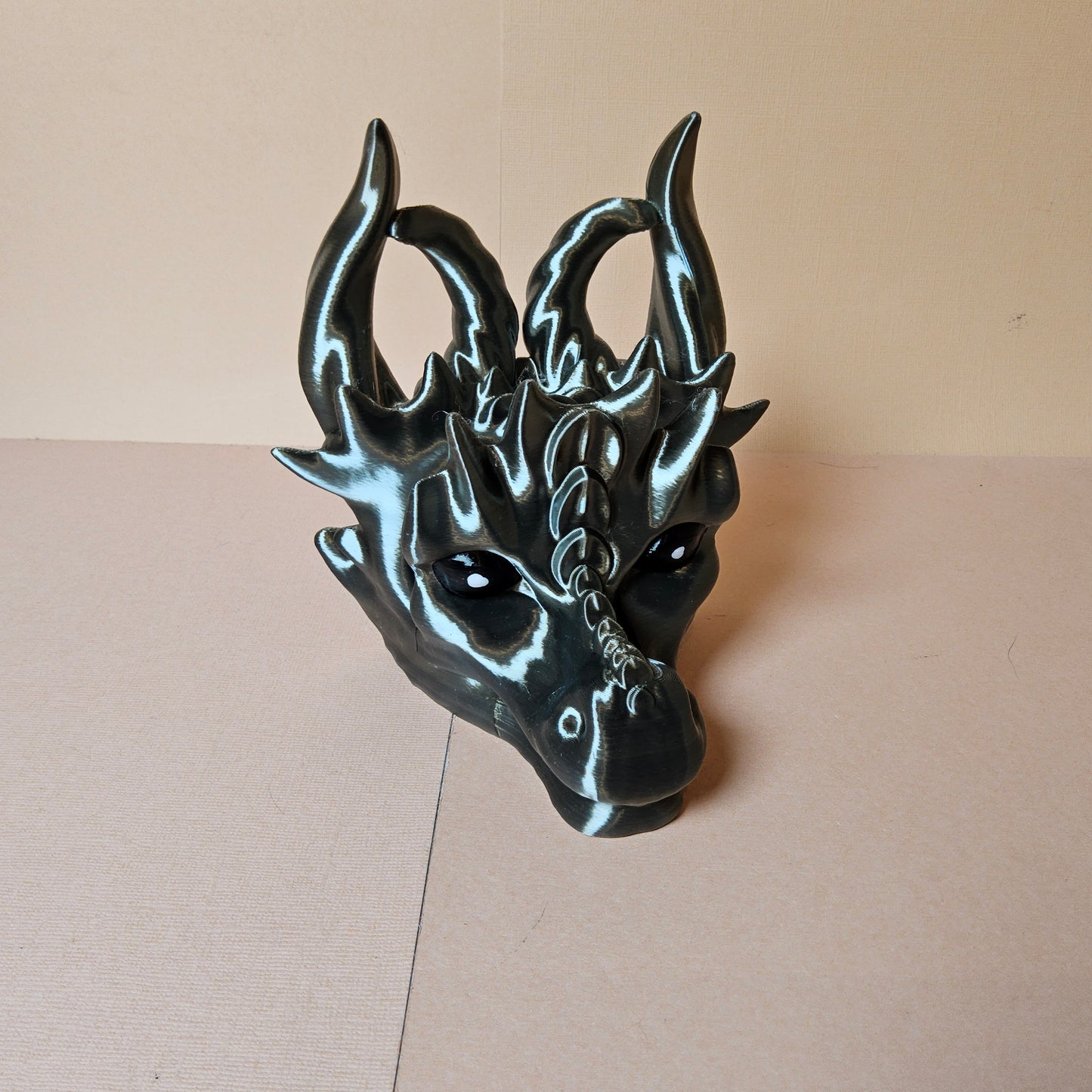Dragon Glasses Holder