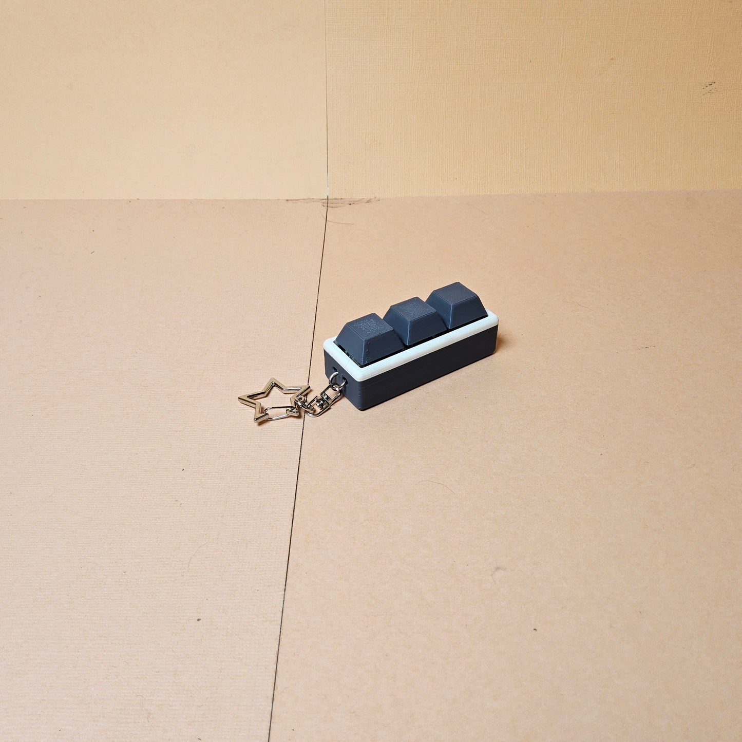 Triple Keycap Fidget Keyring