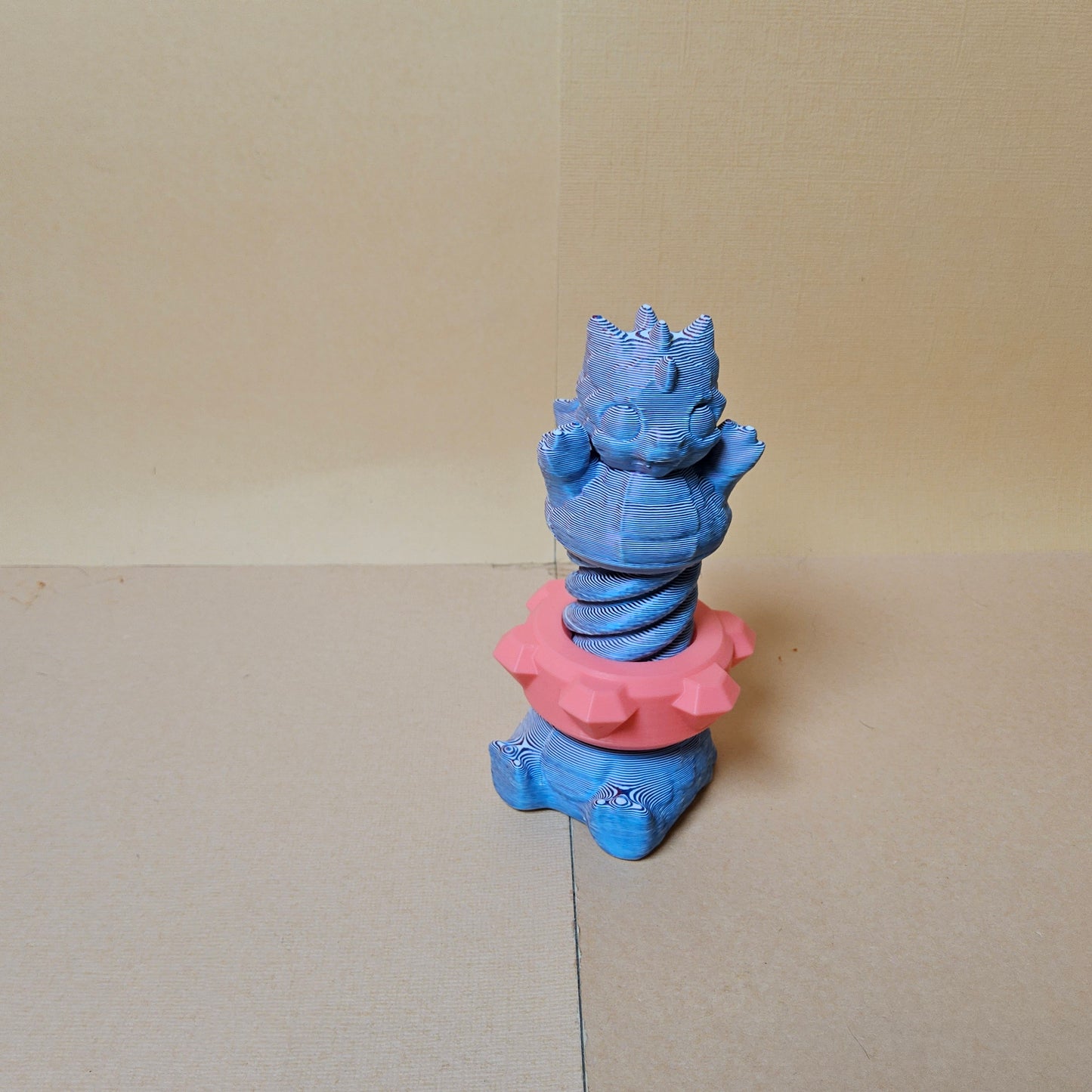 Short Fidget Dragon Bolt