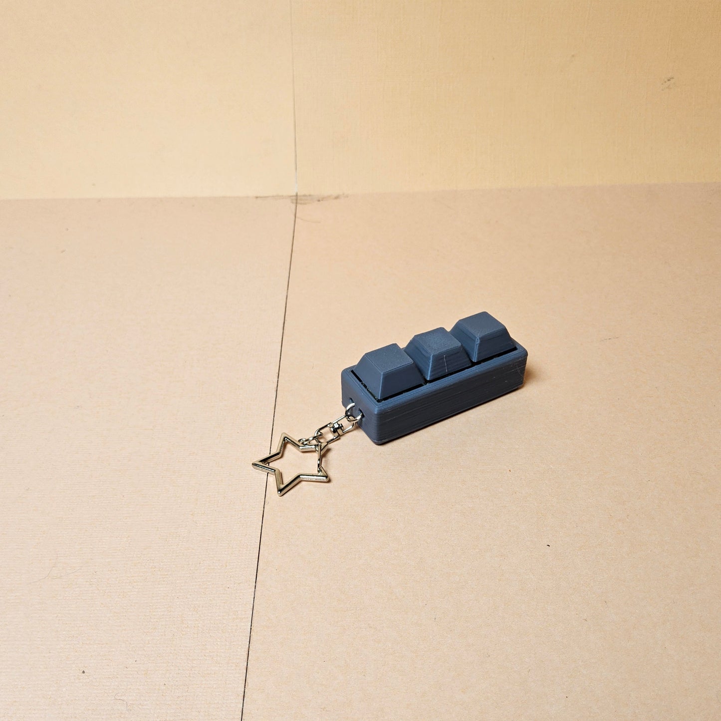 Triple Keycap Fidget Keyring